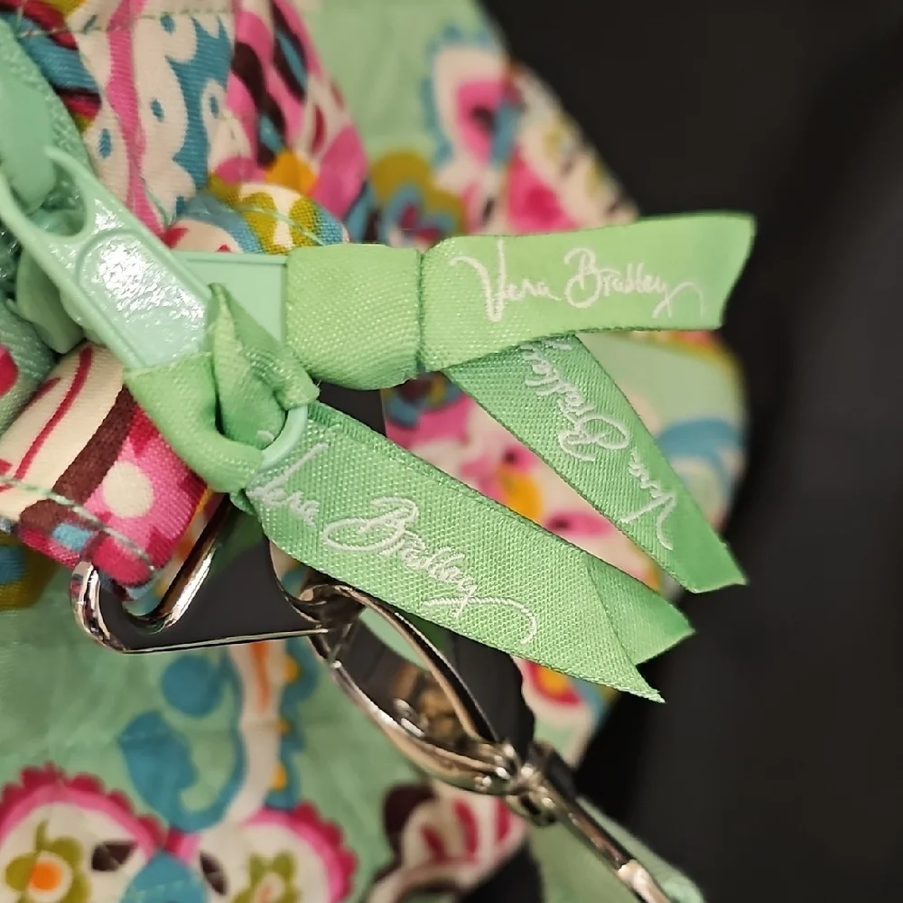 Vera Bradley Large Duffle Weekender Bag Green, Pink Paisley Tutti Frutti Quilted - Picture 5 of 10